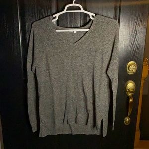 Gap Long Sleeved Thin Sweater in Black/White